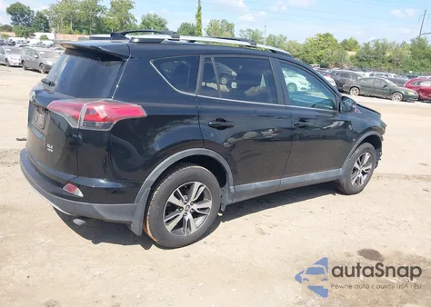 2016 Toyota Rav4 Xle z USA, uszkodzony, nr VIN 2T3RFREV4GW510386